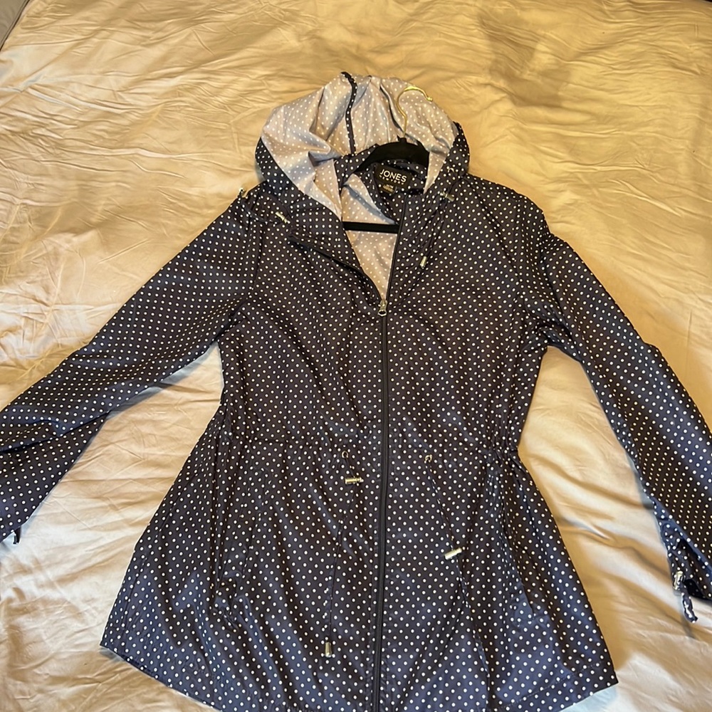 Windbreaker navy with white polka dots